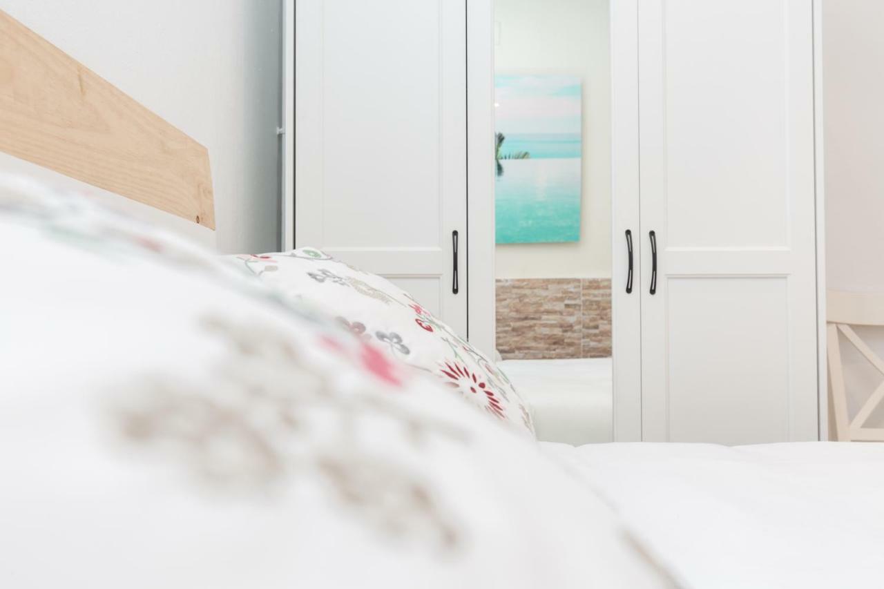 Casa Samara Villa Castelldefels Buitenkant foto